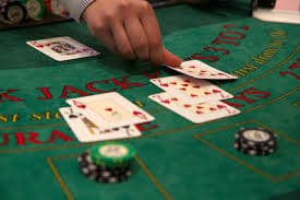 rejekipoker slot game interface showing Aviator crash multiplier and cash-out button